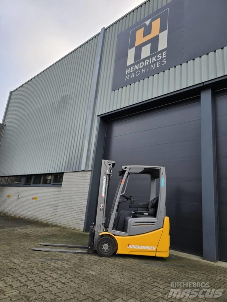 Jungheinrich EFG213 Elektrikli forkliftler