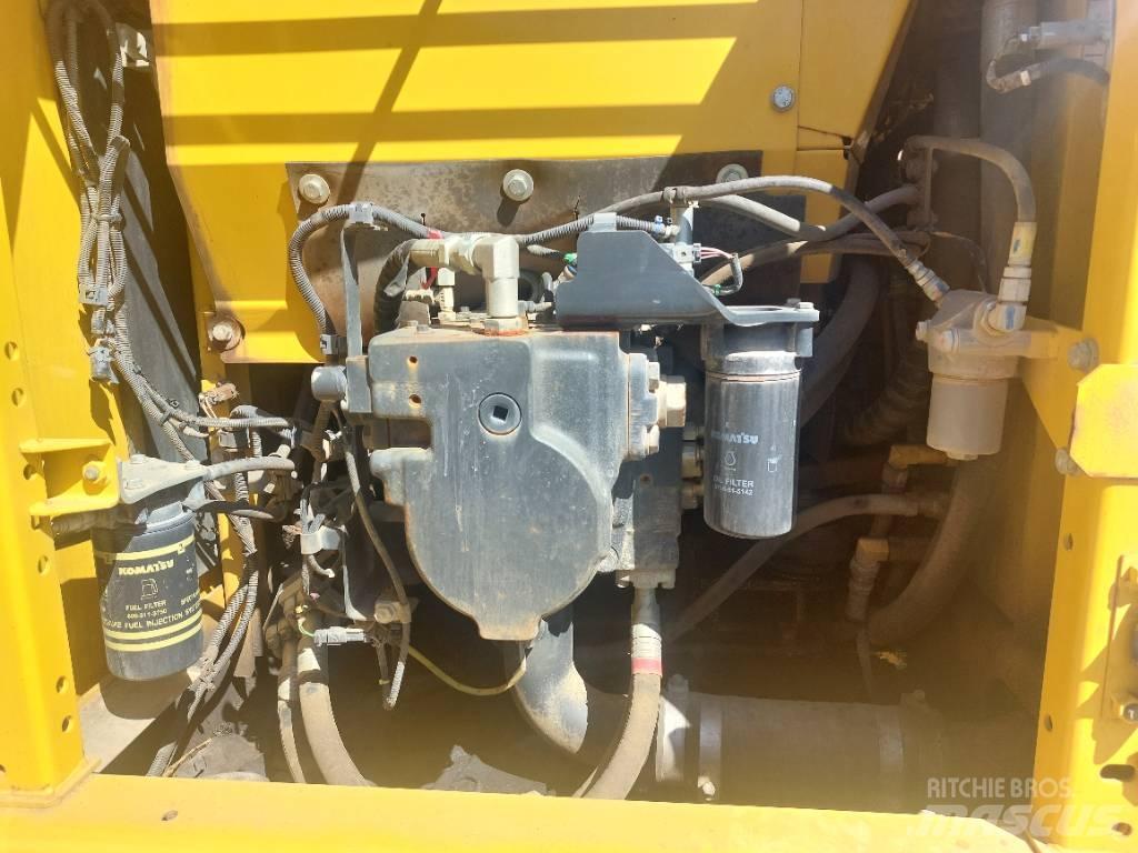 Komatsu PC240LC-10 Paletli ekskavatörler