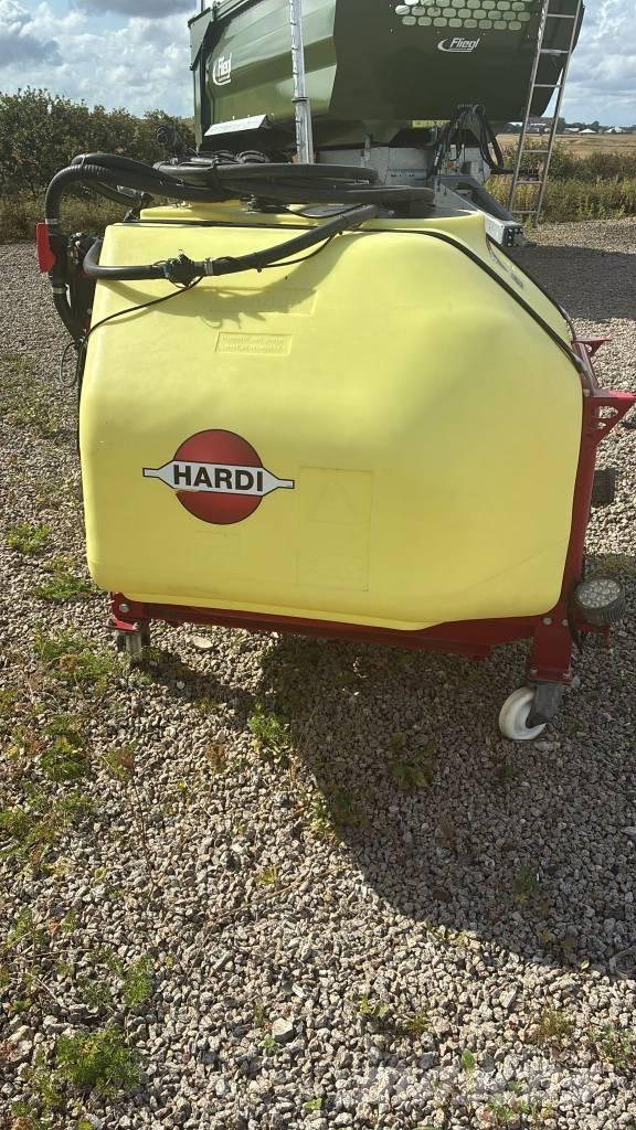 Hardi Fronttank Monte edilebilir pülverizatörler