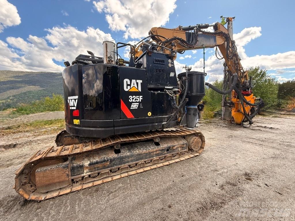 CAT 325 FL CR Özel ekskavatörler