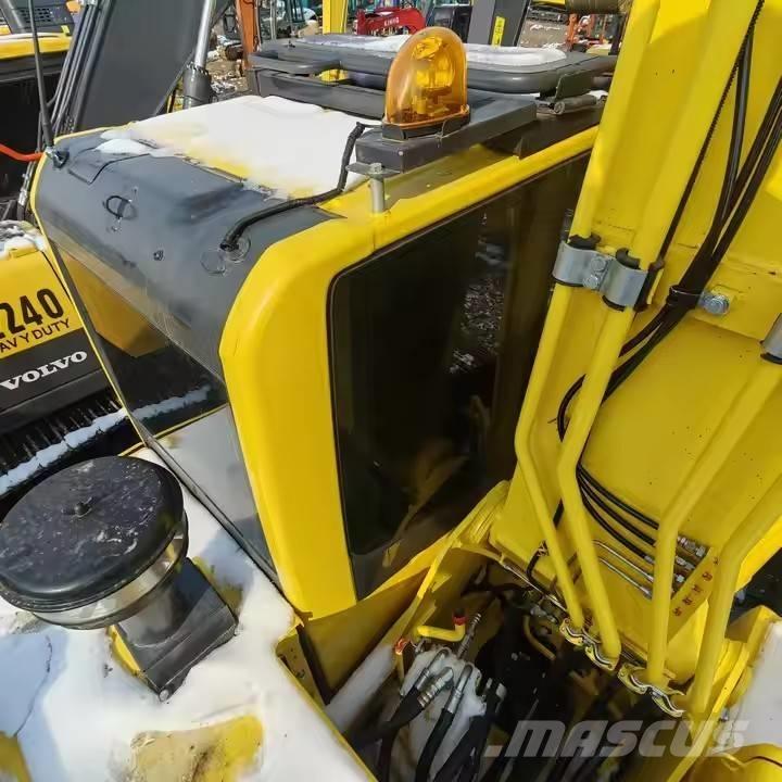Komatsu PC 210 LC Paletli ekskavatörler