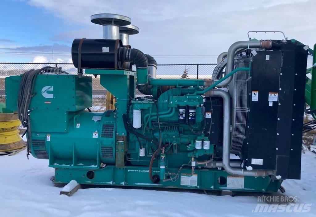 Cummins QST30G5 Dizel Jeneratörler