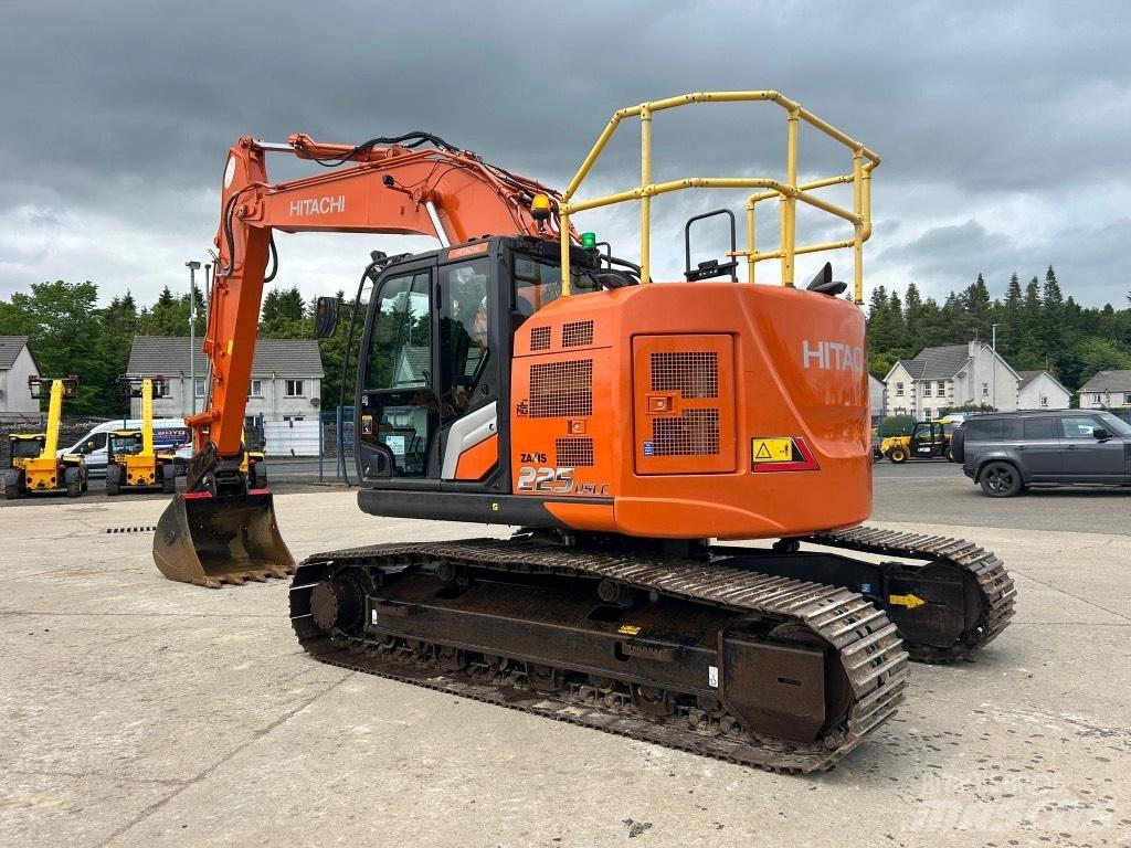 Hitachi ZX225 USLC-7 Paletli ekskavatörler