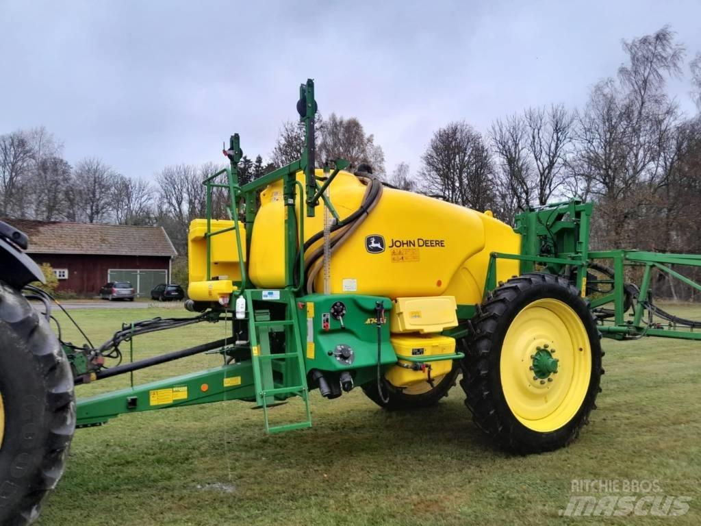 John Deere M 740 i Çekilir pülverizatörler
