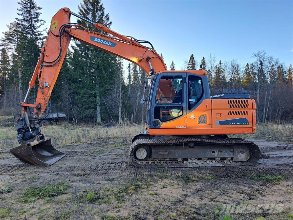 Doosan DX 140 LC-3 Paletli ekskavatörler