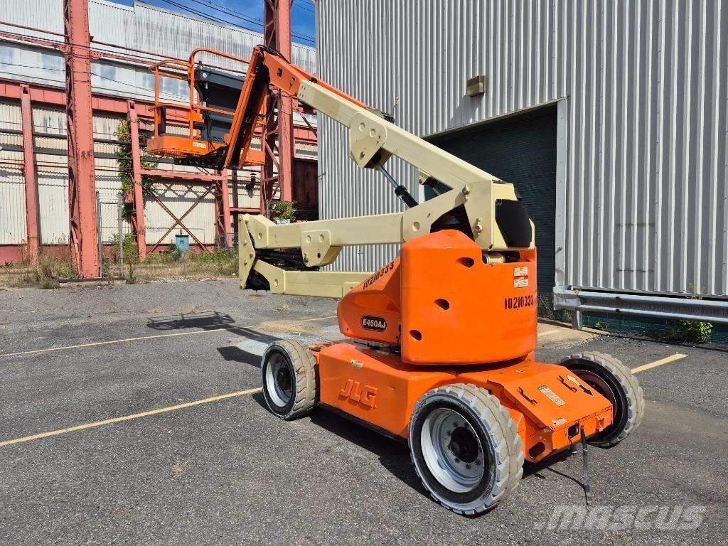JLG E 450 AJ Körüklü personel platformları