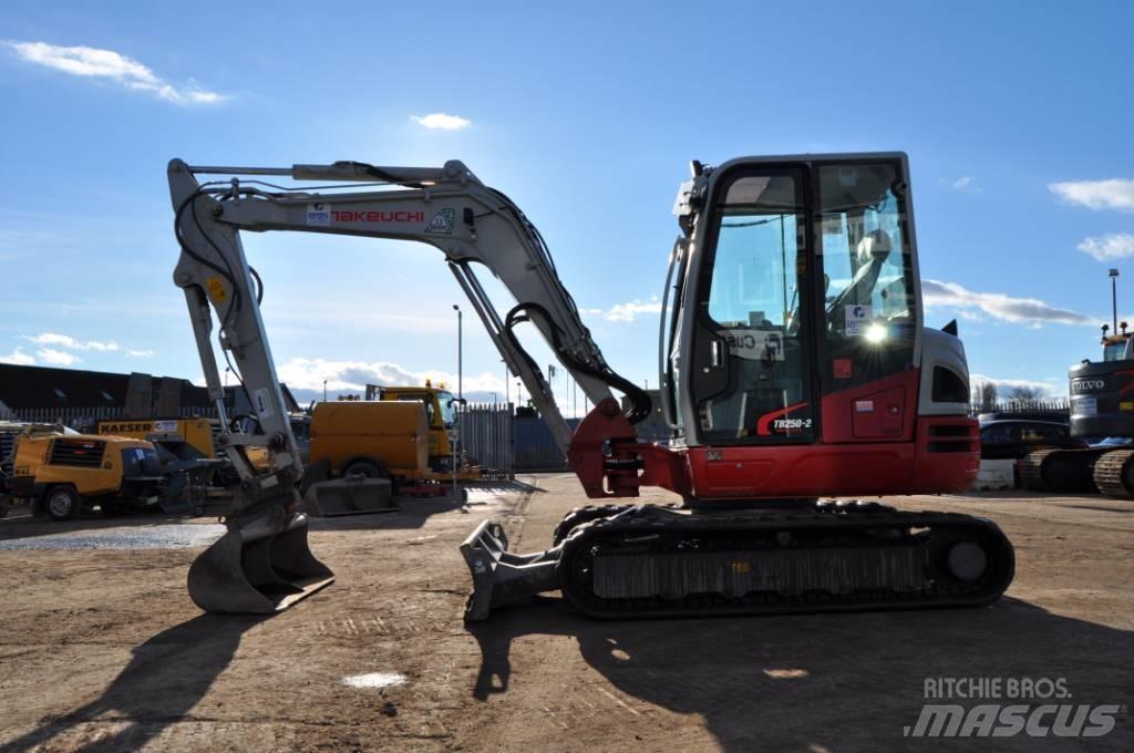 Takeuchi TB 250-2 Mini ekskavatörler, 7 tona dek