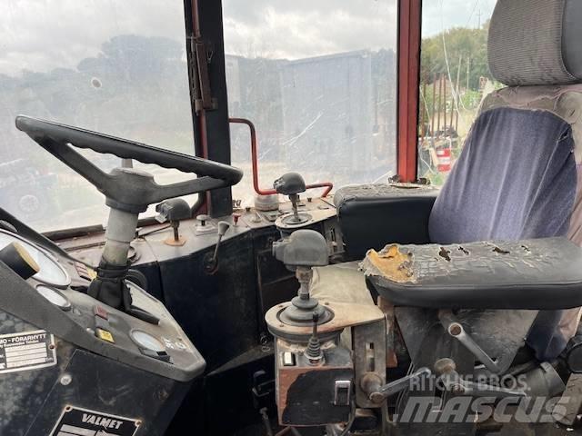 Valmet 862 Tomruk yükleyici traktörler