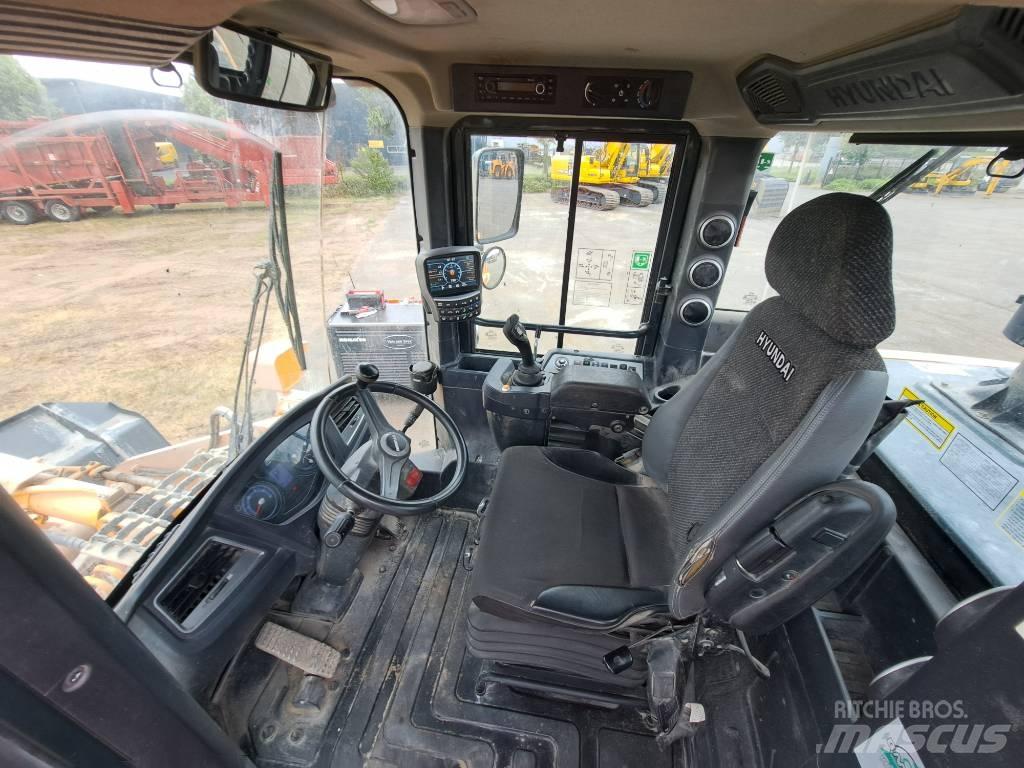 Hyundai HL940 Tekerlekli yükleyiciler