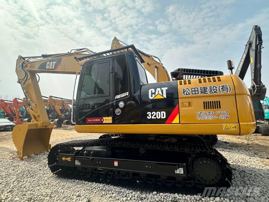 CAT 320D2 Paletli ekskavatörler