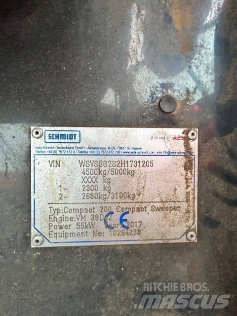 Schmidt Compact 200 Cadde süpürücüler