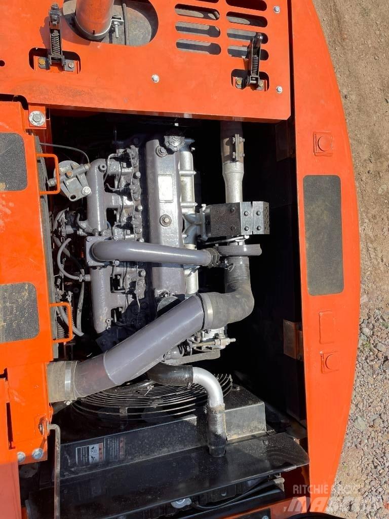 Doosan 150 Lastik tekerli ekskavatörler