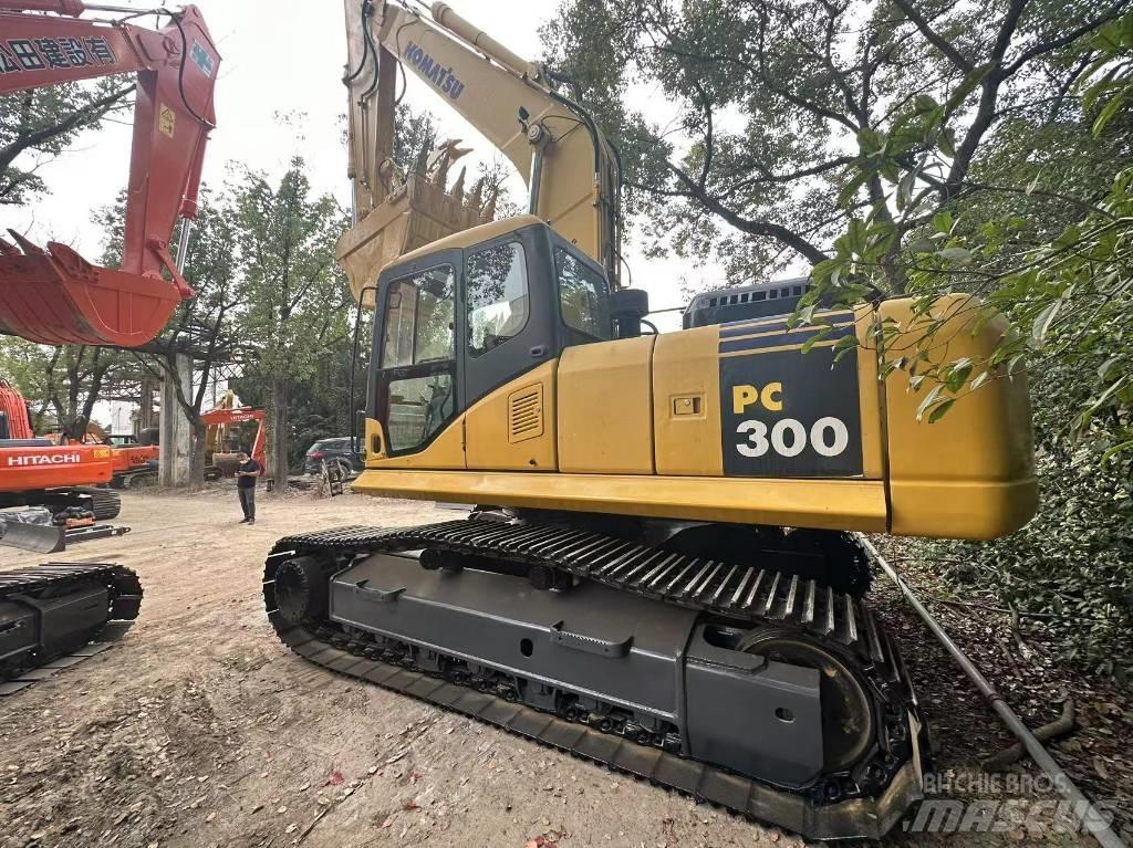Komatsu PC 300 Paletli ekskavatörler