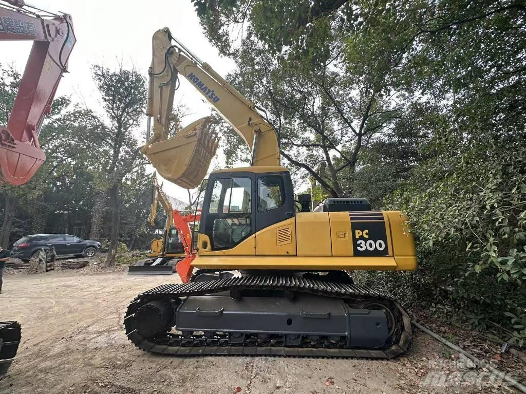 Komatsu PC 300 Paletli ekskavatörler