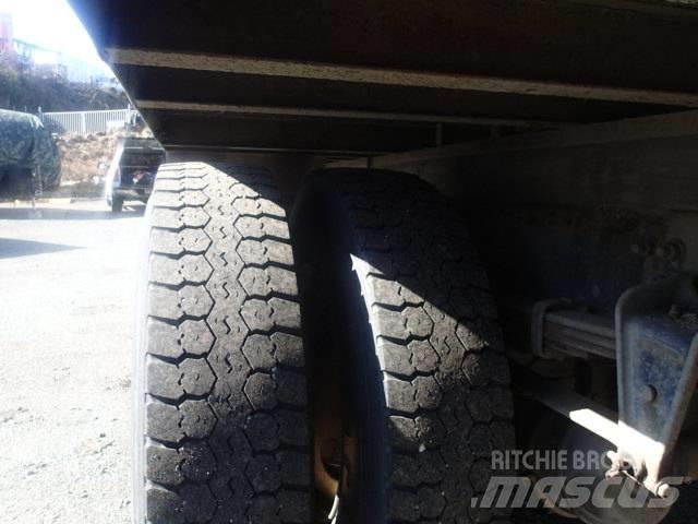 International 4300 Kapali kasa kamyonlar