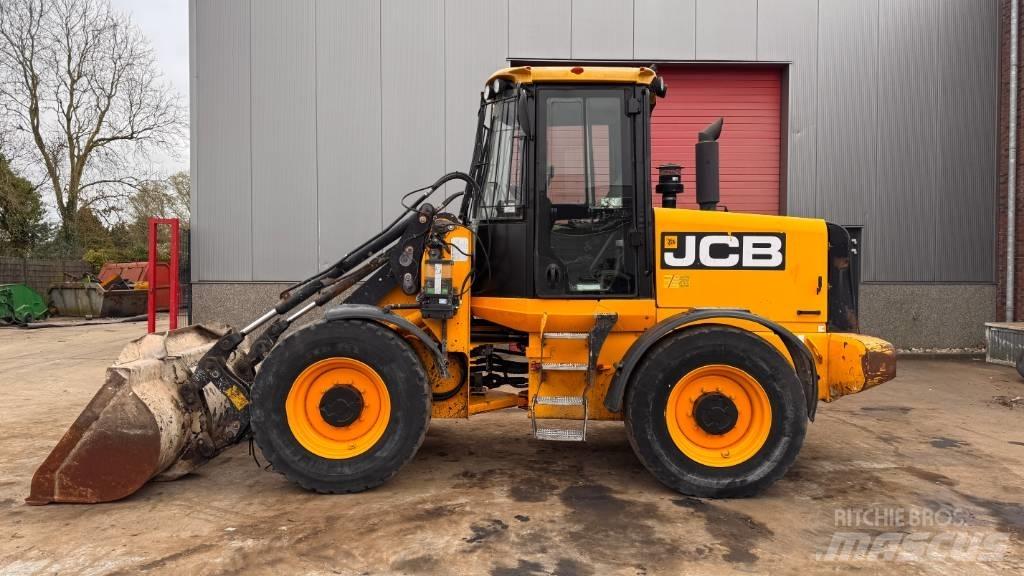 JCB 411 Tekerlekli yükleyiciler