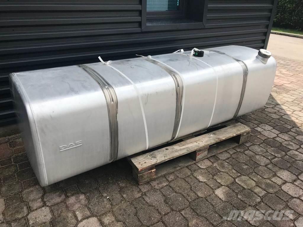 DAF 850 L Yakıt ve katkı maddesi tankları