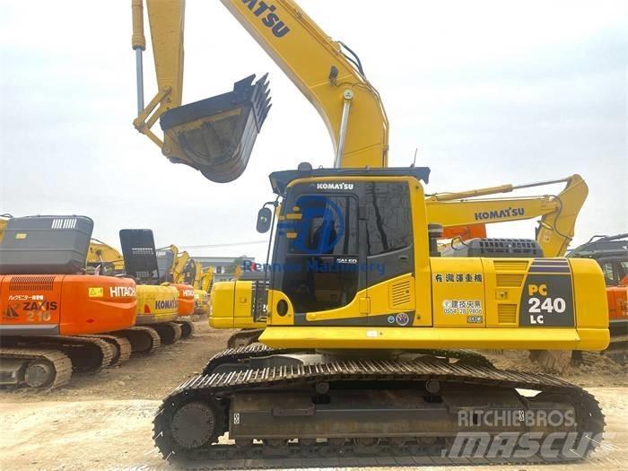 Komatsu PC 240 -8 Paletli ekskavatörler