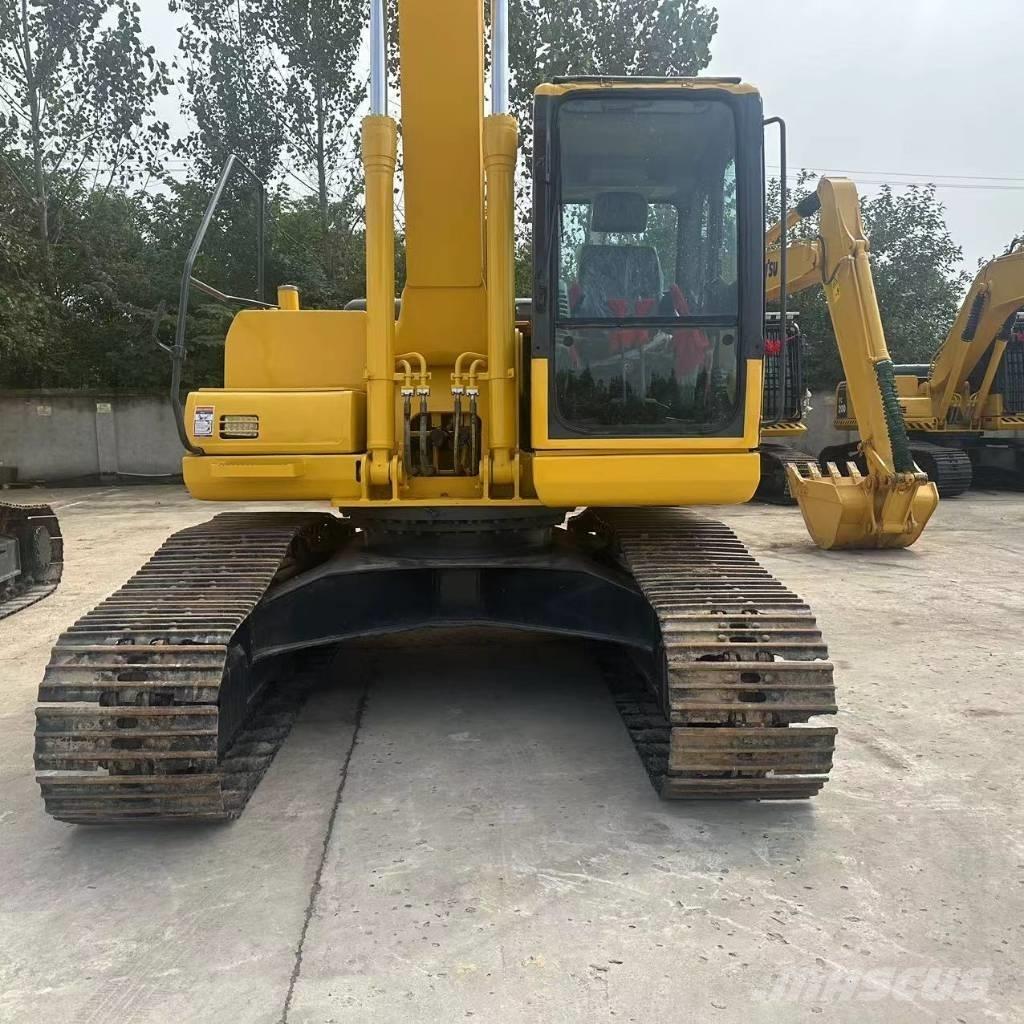 Komatsu PC 200-7 Paletli ekskavatörler