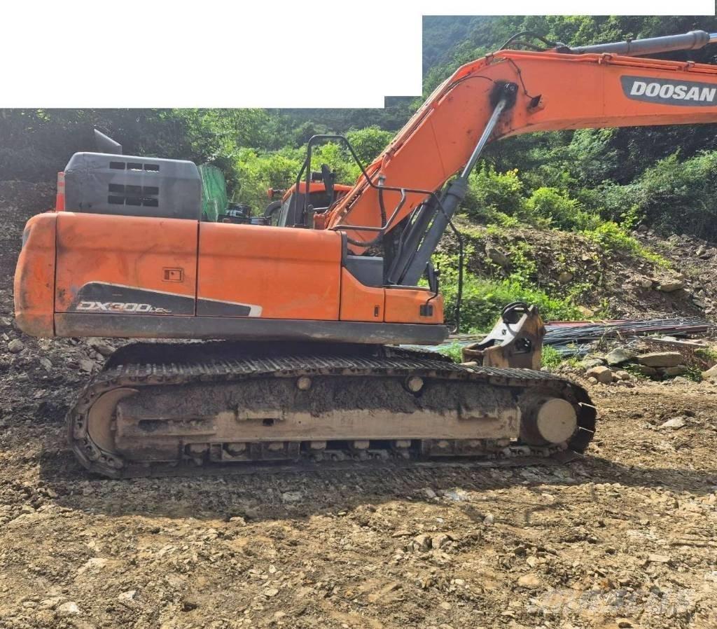 Doosan DX 300 LC-5 Paletli ekskavatörler