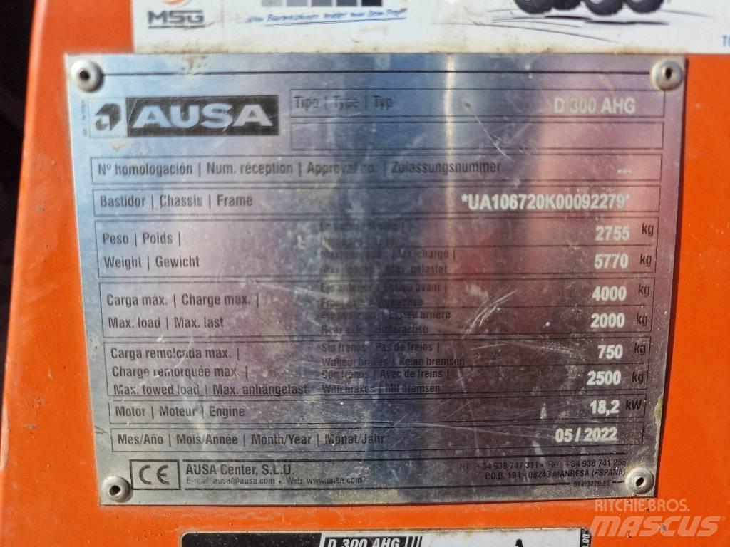 Ausa D300AHG Belden kirma kaya kamyonu
