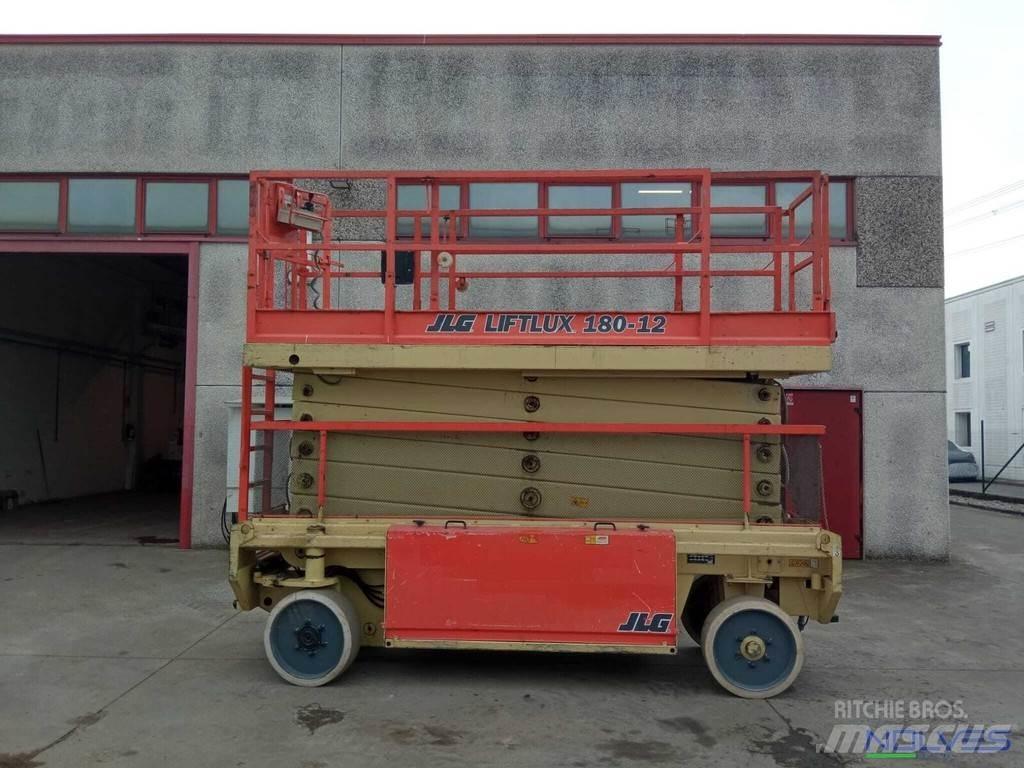 JLG 180-12 Makasli platformlar