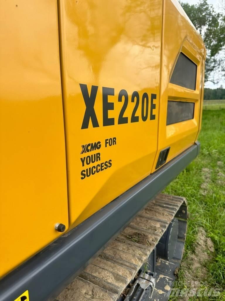 XCMG XE 220 E Paletli ekskavatörler