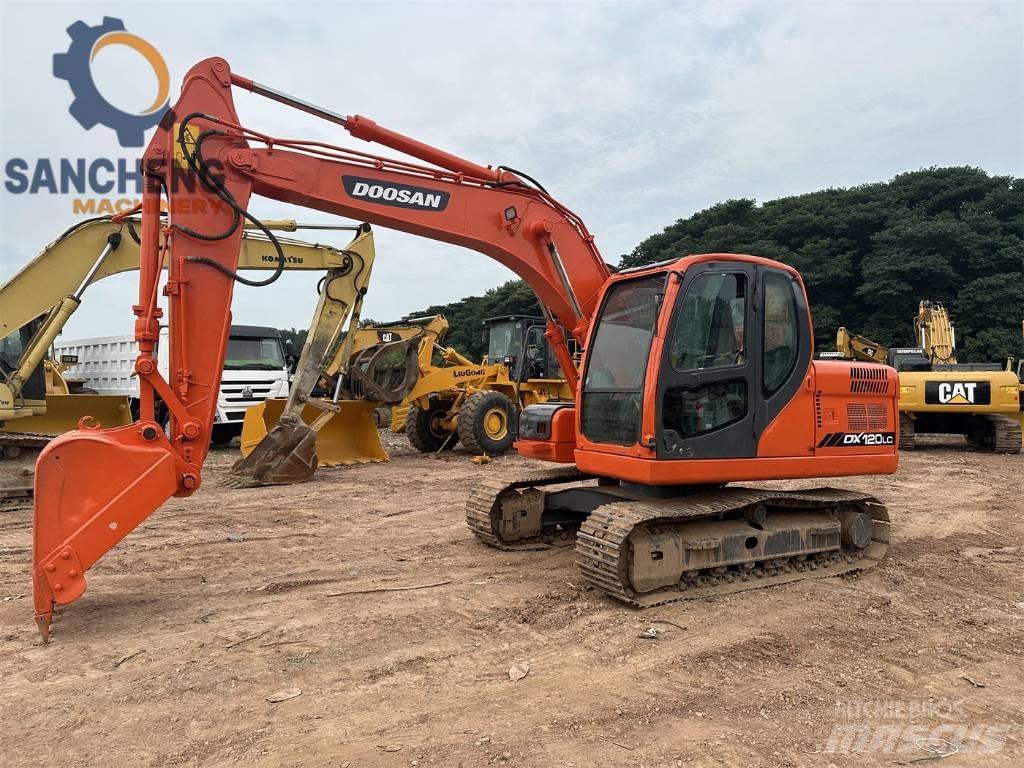 Doosan DX 120 Paletli ekskavatörler