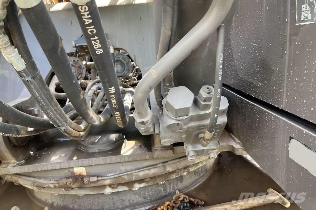 Volvo EC 240 C N L Paletli ekskavatörler