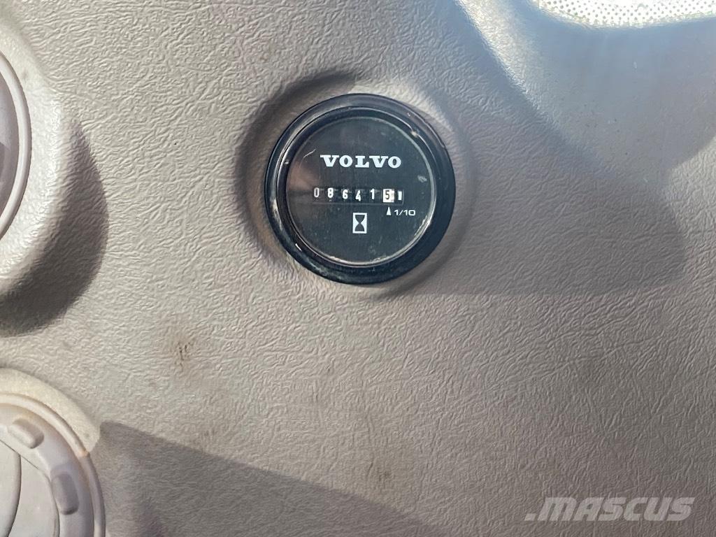 Volvo EC 140 DL Paletli ekskavatörler