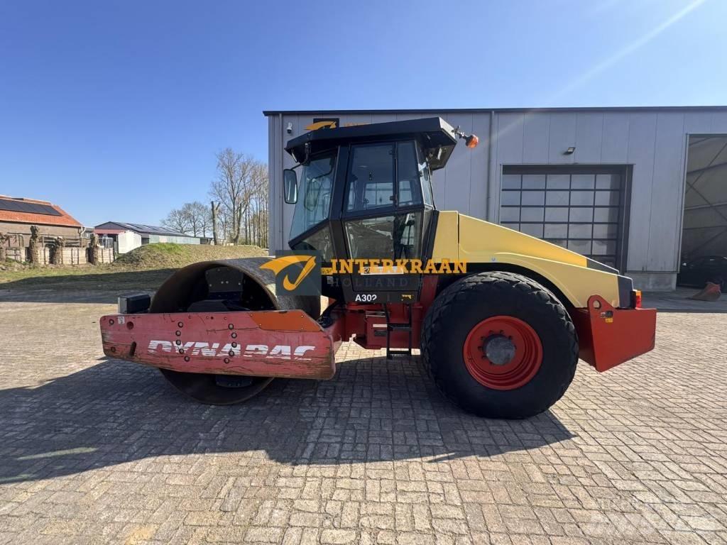 Dynapac CA 302 D Tek tamburlu silindirler