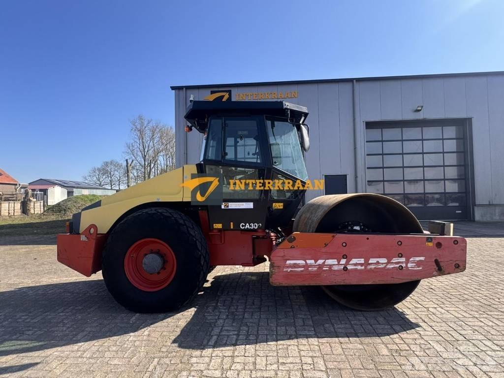 Dynapac CA 302 D Tek tamburlu silindirler