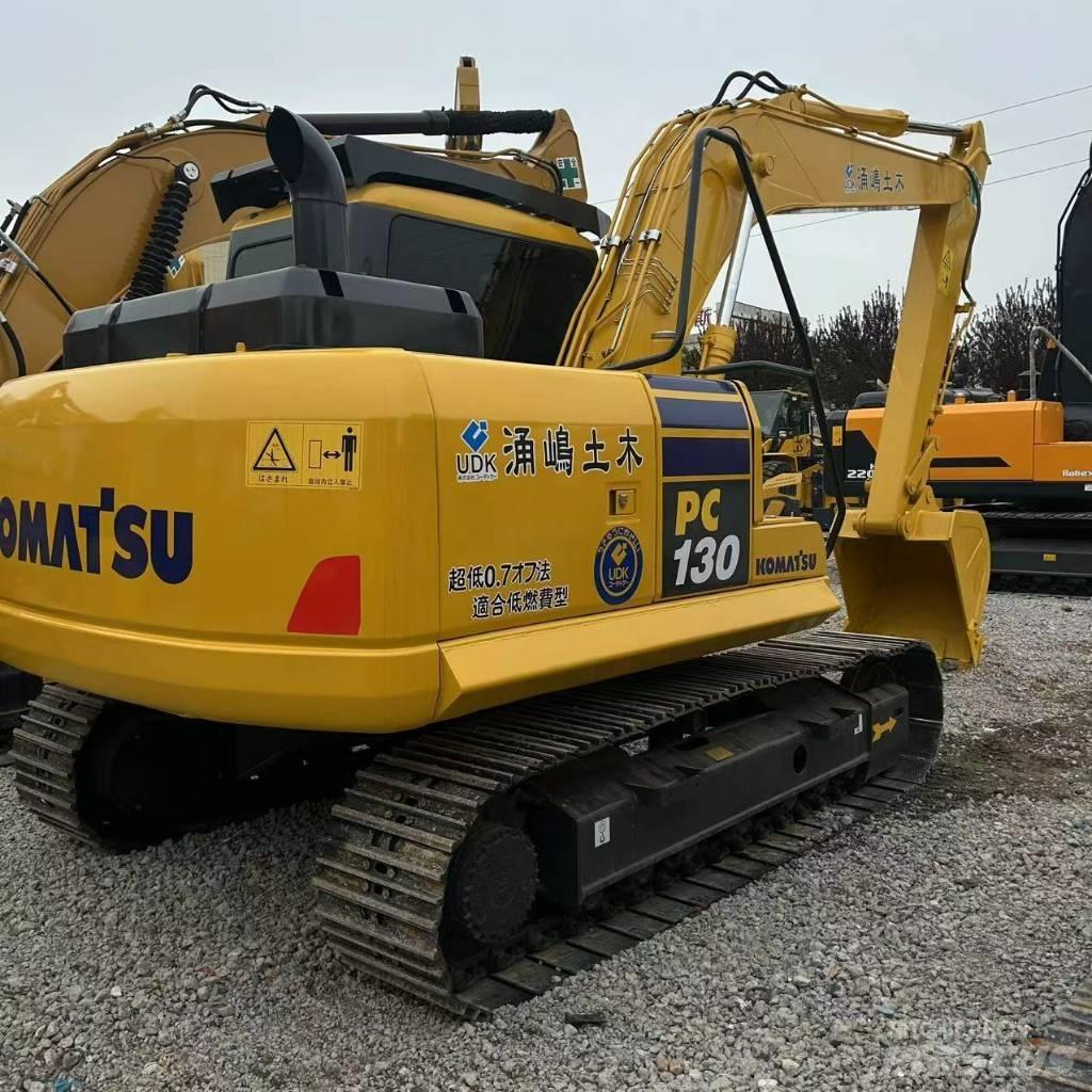 Komatsu 130-7 Paletli ekskavatörler