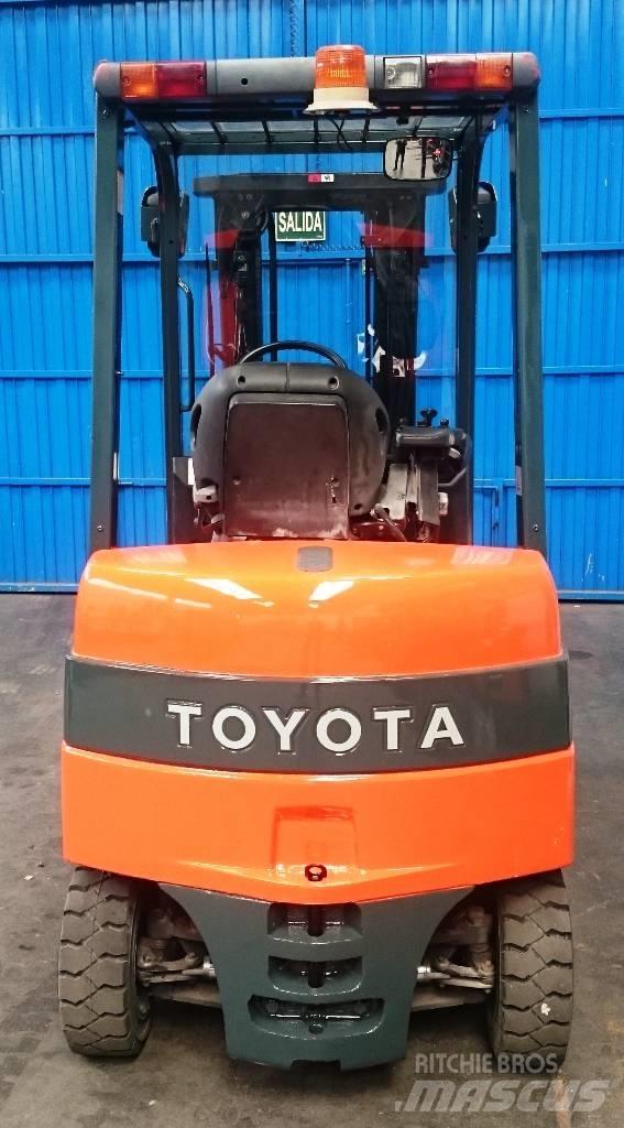 Toyota 7 FBMF 25 Elektrikli forkliftler