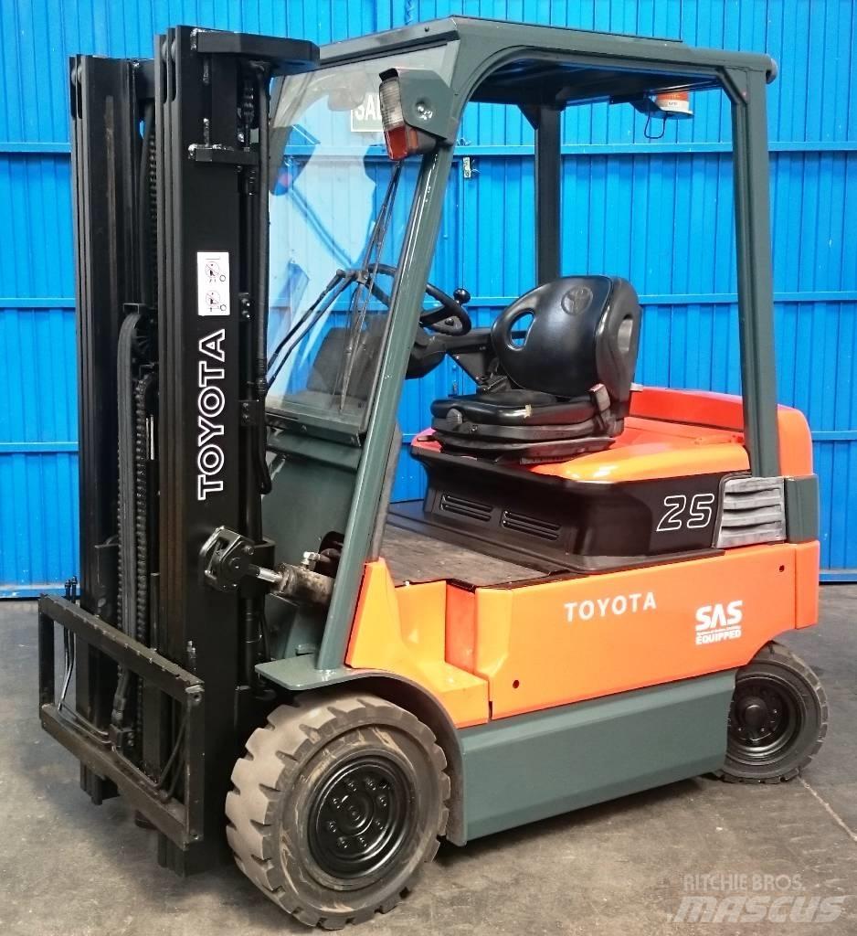 Toyota 7 FBMF 25 Elektrikli forkliftler
