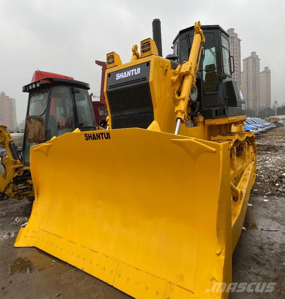 Shantui SD 32 Paletli dozerler