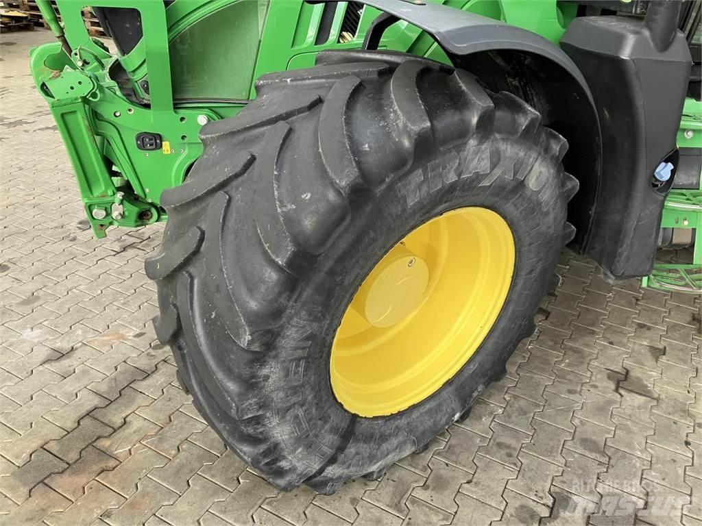 John Deere 6155R Traktörler