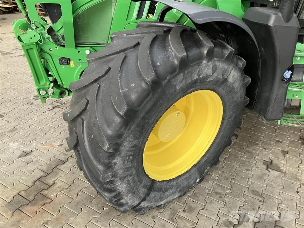 John Deere 6155R Traktörler
