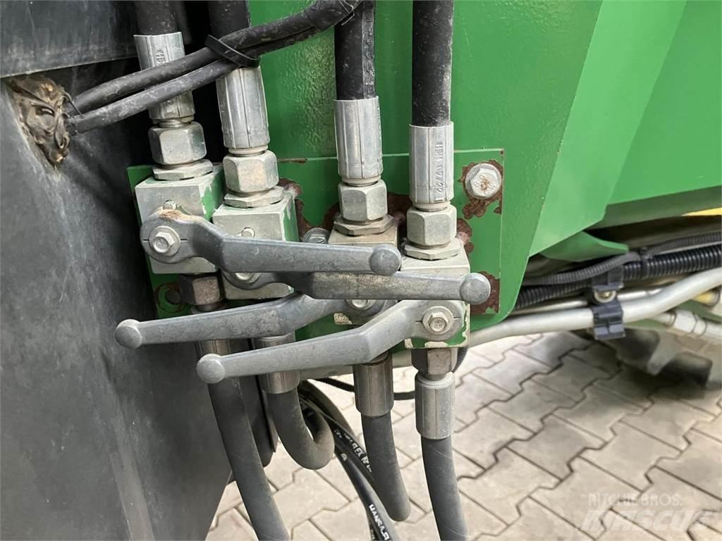 John Deere 6155R Traktörler