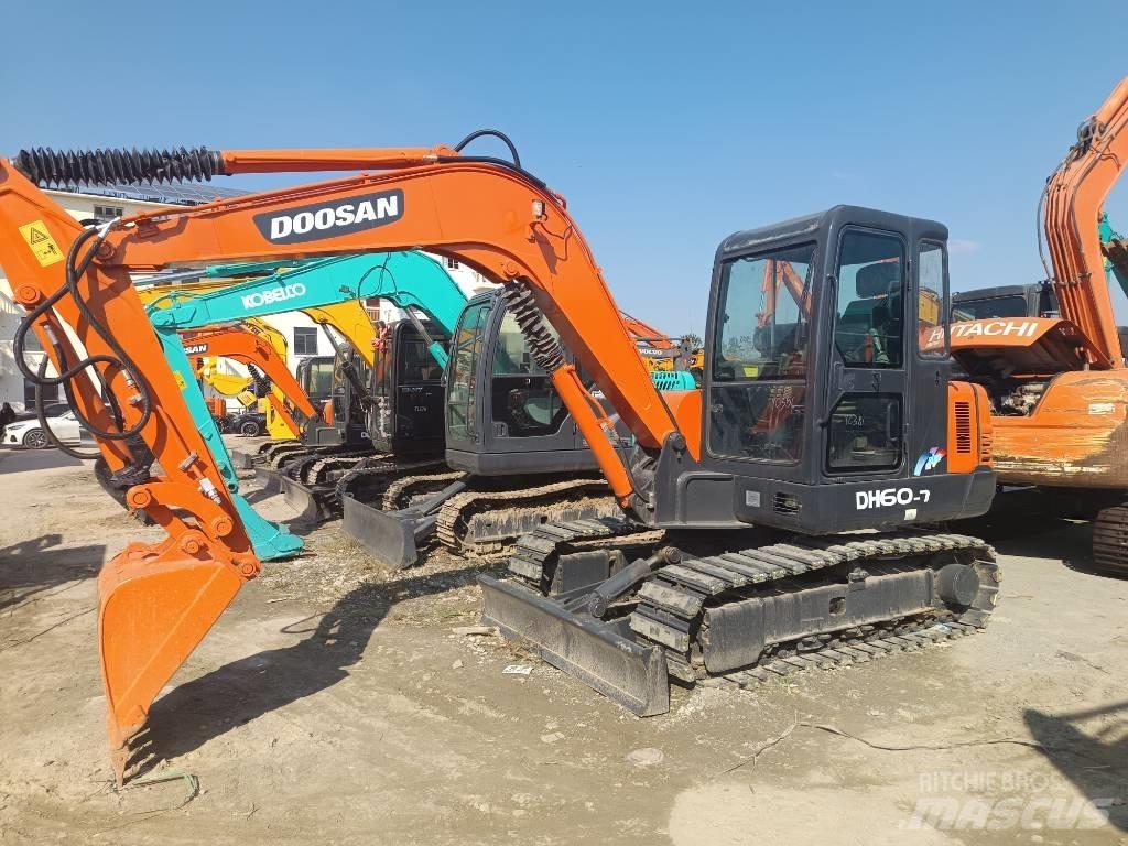 Doosan DH 60-7 Mini ekskavatörler, 7 tona dek