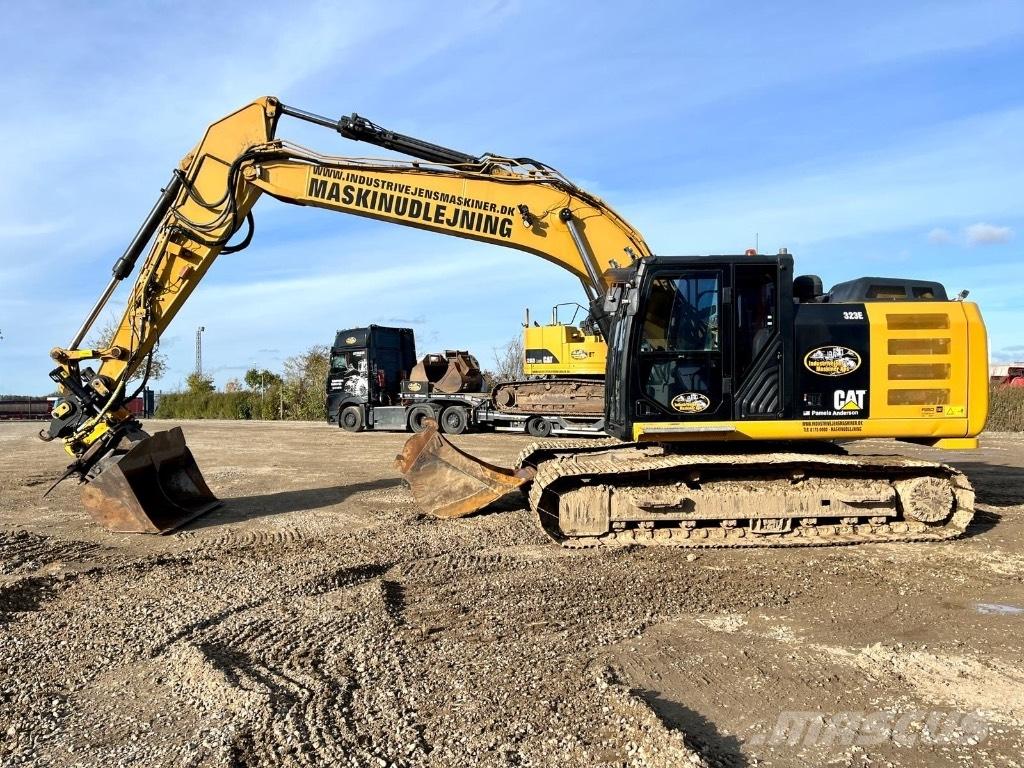 CAT 323 EL Paletli ekskavatörler