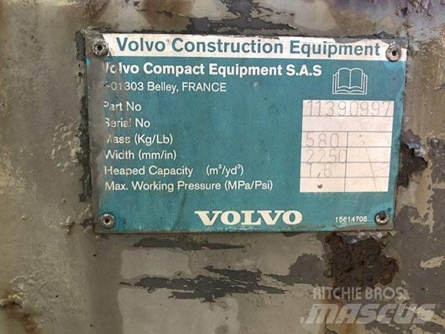 Volvo Puinbak Elekli kepçeler