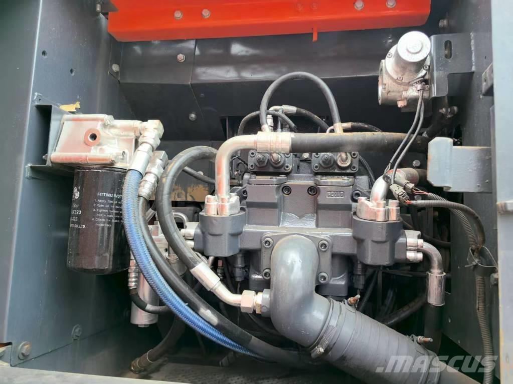 Hitachi ZX 240 HG Paletli ekskavatörler