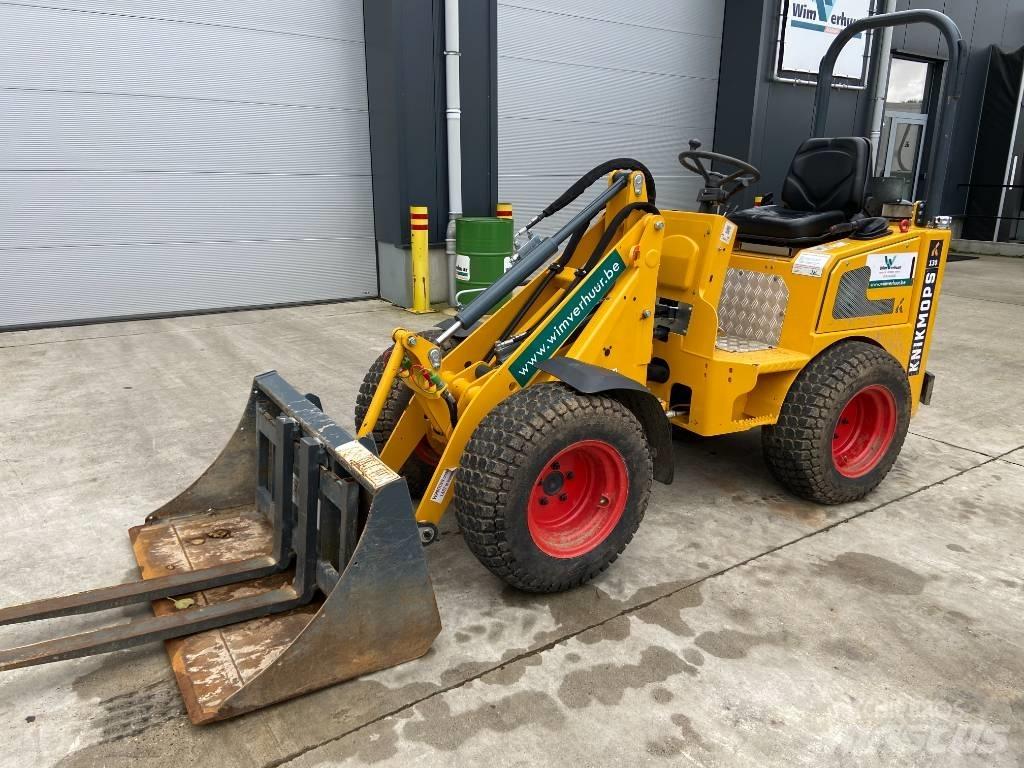 Knikmops KM 130 Mini yükleyiciler