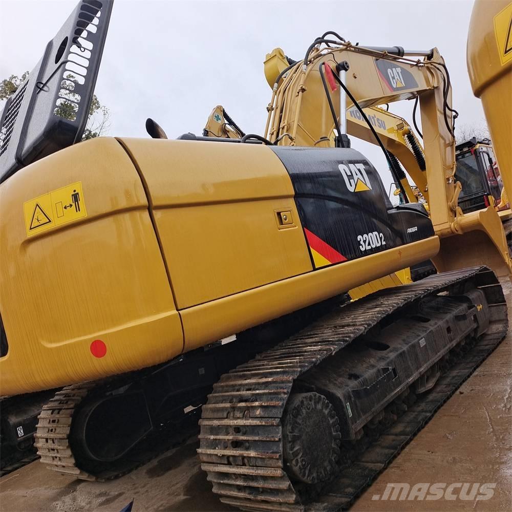 CAT 320 D L Paletli ekskavatörler
