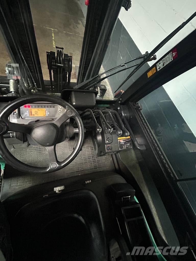 Mitsubishi FD 40 N Dizel forkliftler