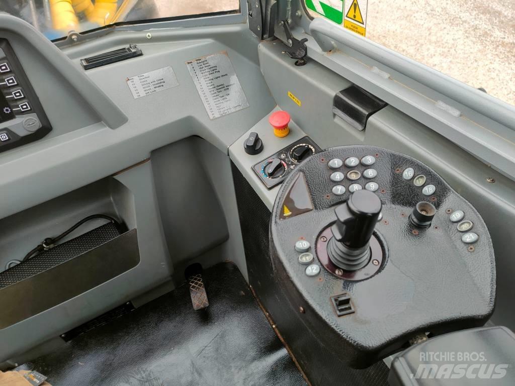 Novotny LVS-520 Tomruk yükleyici traktörler