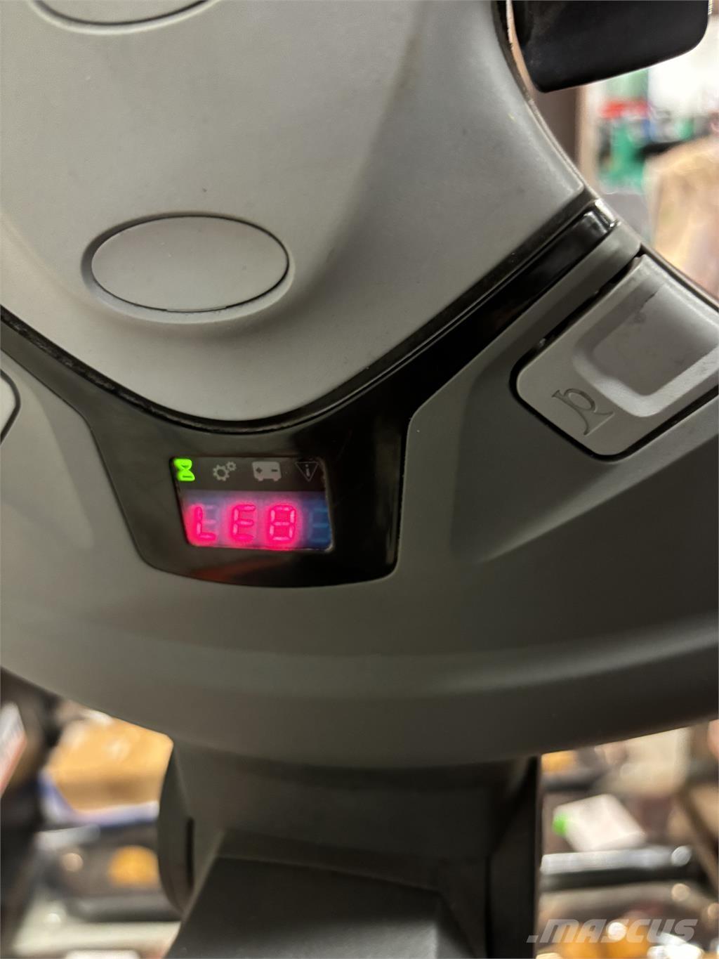 Toyota SWE120 Akülü depo ekipmanları