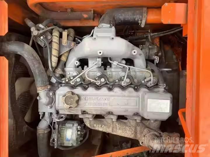 Hitachi EX60 Mini ekskavatörler, 7 tona dek
