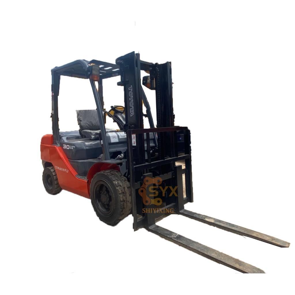Toyota 30-5 FBL 25 Teleskopik yükleyiciler